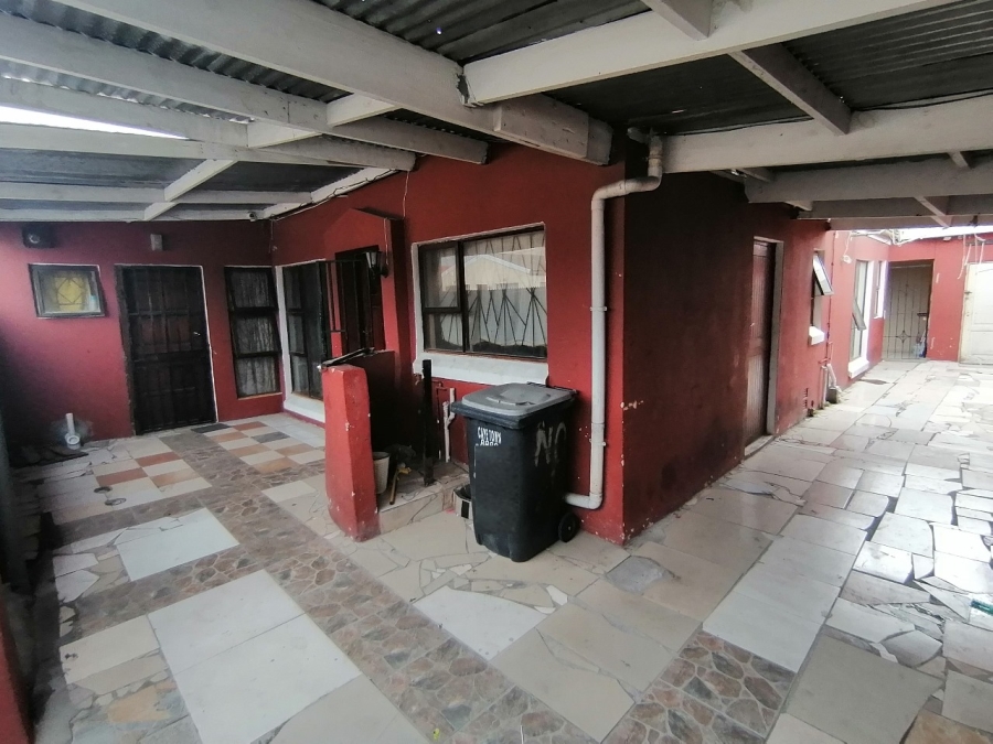 3 Bedroom Property for Sale in Ekuphumleni Western Cape